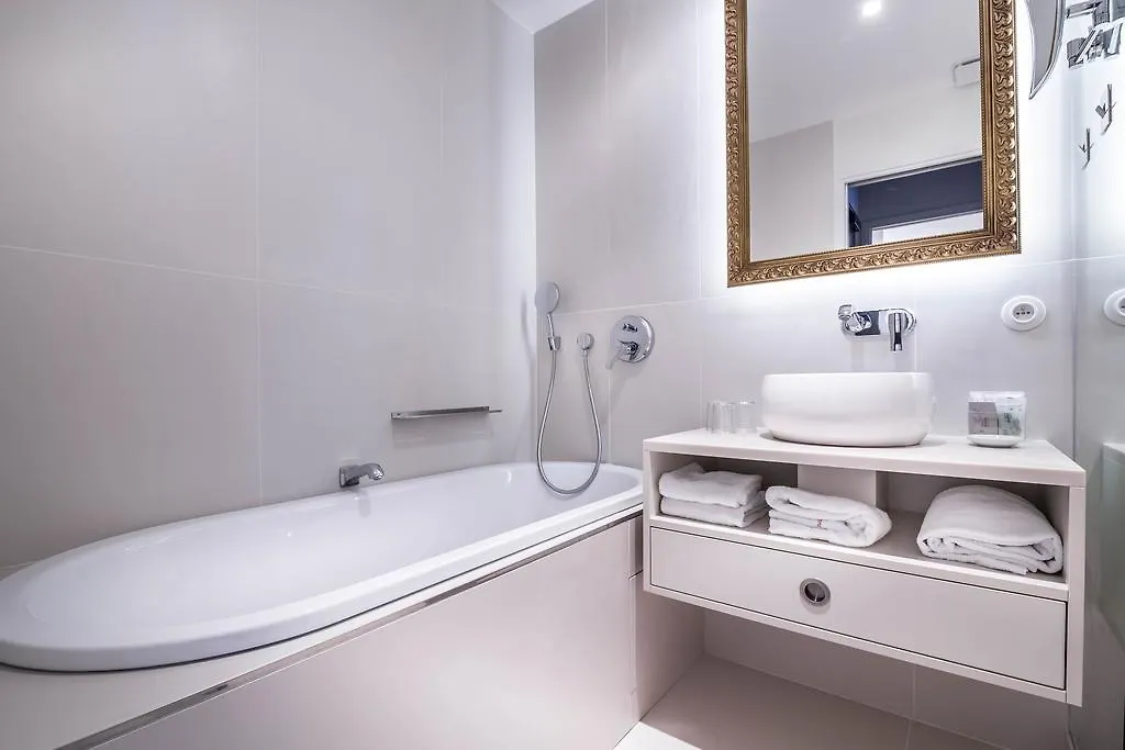 Relais Du Silence Des Tuileries Hotel 4*